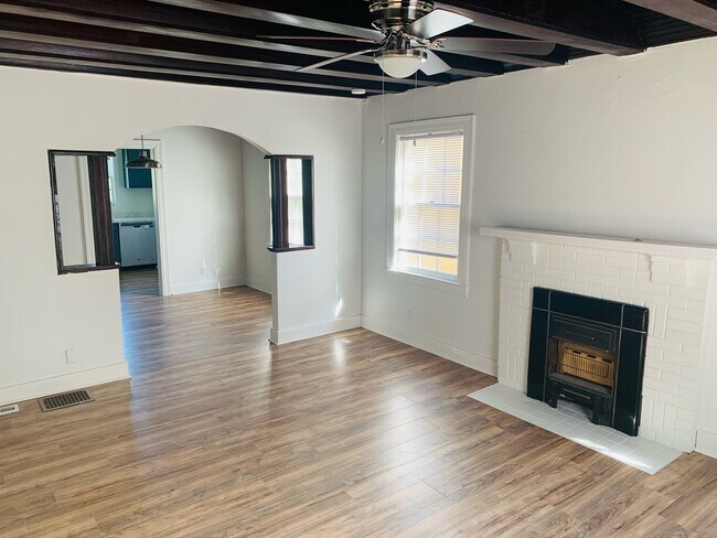 Building Photo - 1809 Dimple Ct