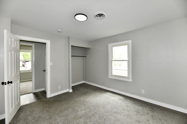 Foto del edificio - 3550 Eisenhower Dr