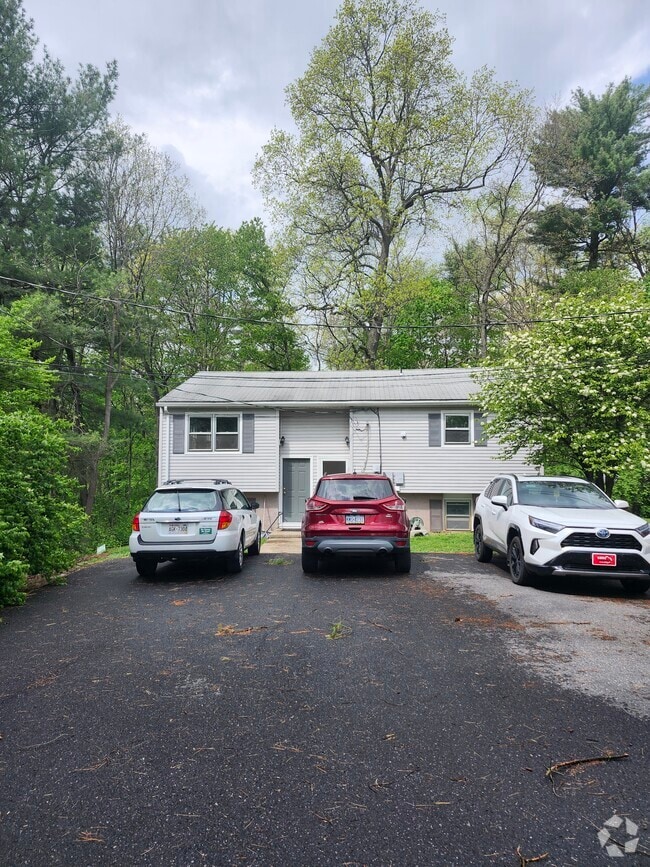 Building Photo - 150 Longmeadow Ln