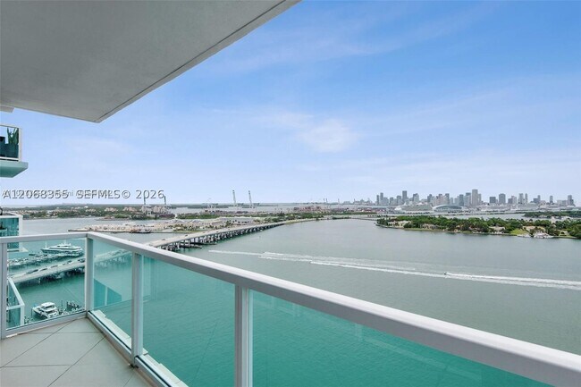 Building Photo - 650 West Dr
