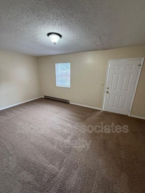 Foto del edificio - 119 Reece Ct