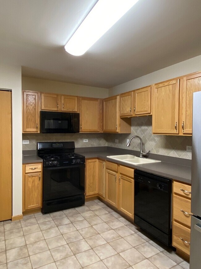 Foto del edificio - 2735 Canyon Dr