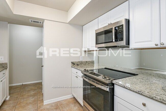 Building Photo - 3848 Beachman Dr