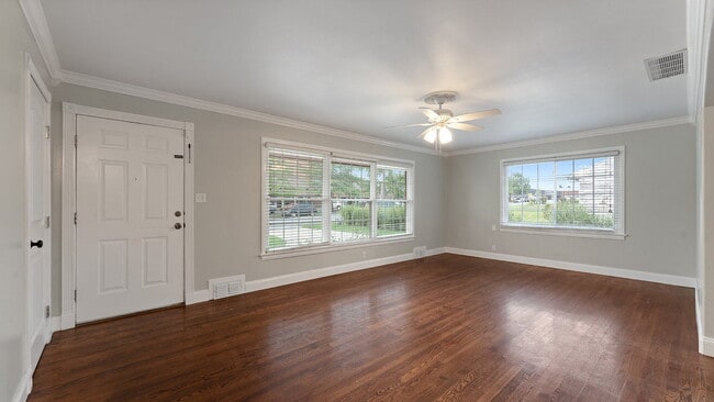 Building Photo - "Spacious 3-Bedroom Haven in Rogers, AR!"