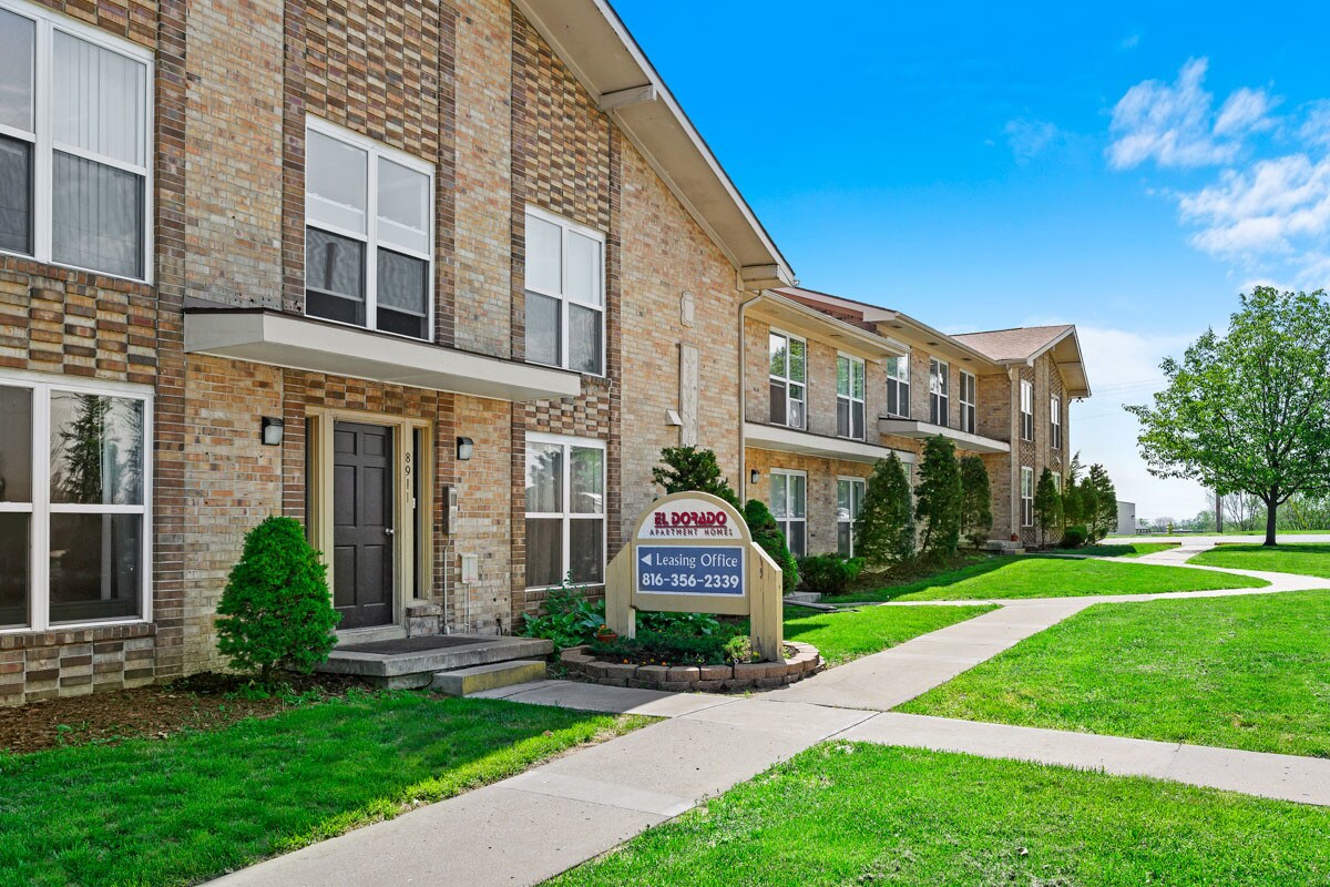 8911 E 67th St, Raytown, MO 64133 Apartments in Raytown, MO