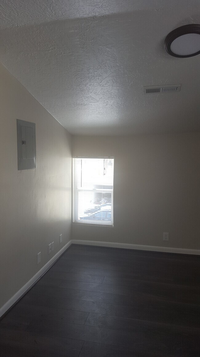 Foto del edificio - 6th Street, LLC