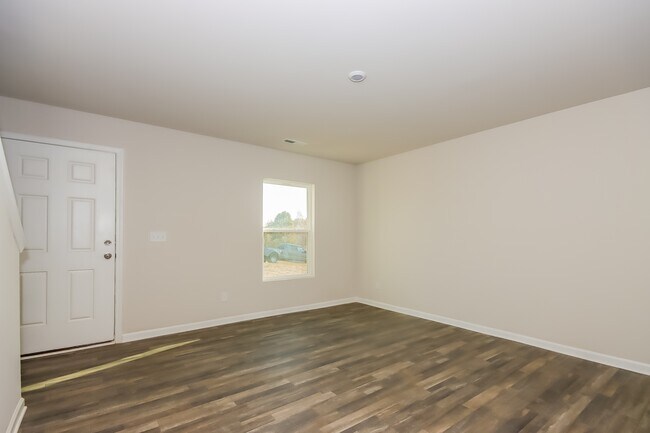 Building Photo - 125 Zach Dr