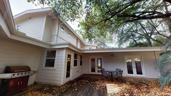 Foto del edificio - Stunning 4/3 home available in Alamo Heights!