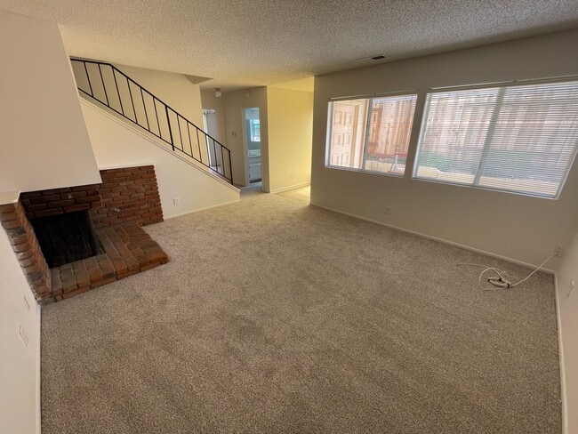 Building Photo - 7369 Elmhurst Pl