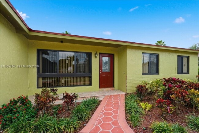 Foto del edificio - 8510 NW 8th St