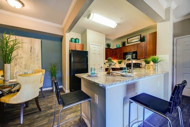 Building Photo - Crazy-cool 1 Bed Apartment