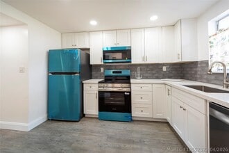 Building Photo - 6100 NW 44th St