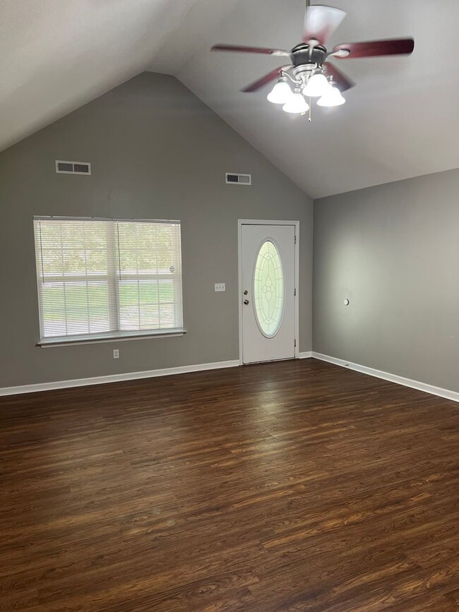 Building Photo - Convenient Location in Ooltewah