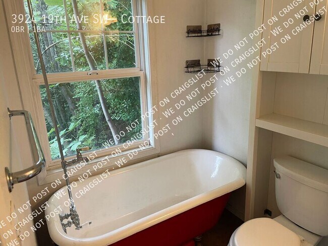 Building Photo - Cute Pigeon Point Open 1 Bedroom Cottage