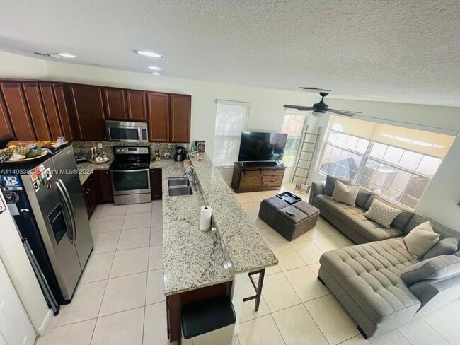 Building Photo - 1150 SW 147th Terrace