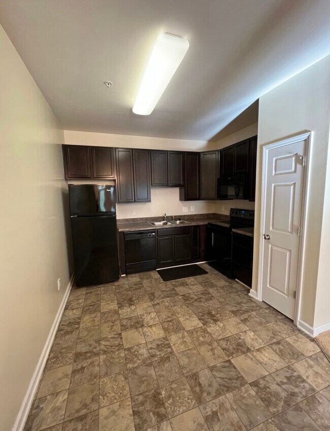 Building Photo - 300 Coalinga Ln