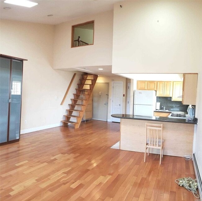 Building Photo - 83-71 116 street