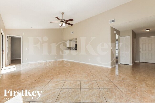 Foto del edificio - 6802 Rosemary Dr