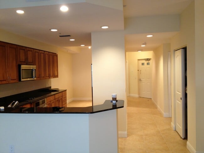 Building Photo - 610 Riviera Dunes Way