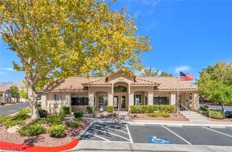 Building Photo - 3404 Wexford Ln