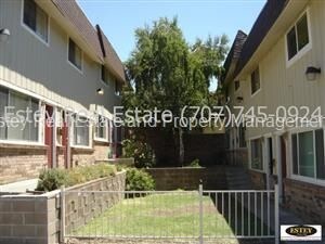 Primary Photo - 617 E K St
