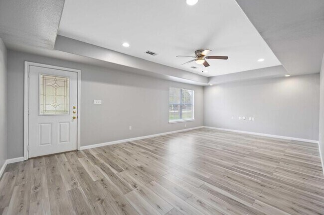 Foto del edificio - 1728 Connorvale Rd