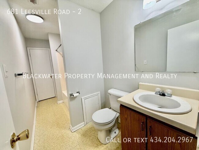 Foto del edificio - 681 Leesville Rd