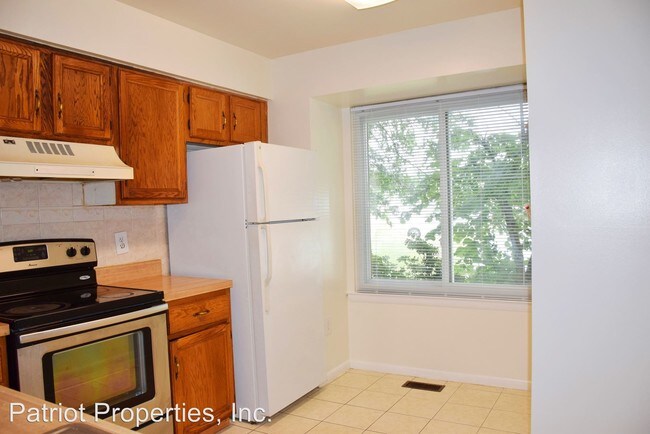 Building Photo - 55 Sugarland Square Ct