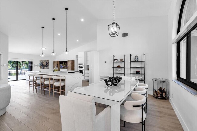 Foto del edificio - 10208 SW 12th St