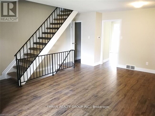 Building Photo - 70 Fiddlers Green Rd