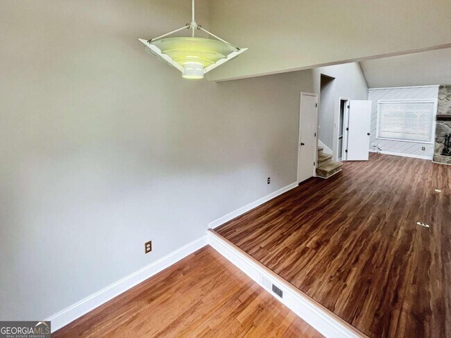 Foto del edificio - 2010 Shadow Bluff Ct NE