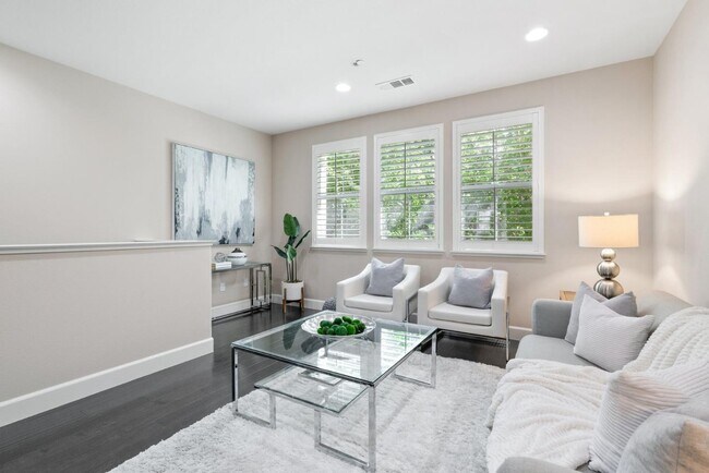 Foto del edificio - 1581 Shore Pl