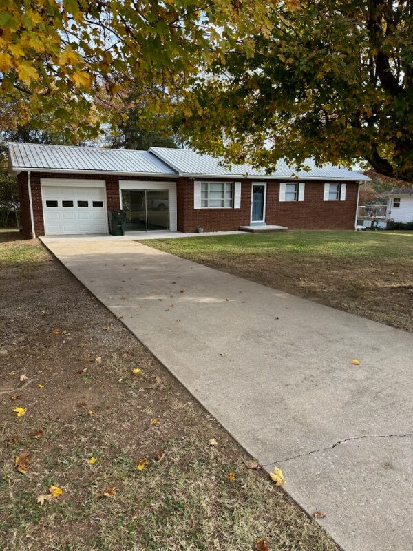 1640 Dickey Dr, Sevierville, TN 37862 House Rental in Sevierville, TN