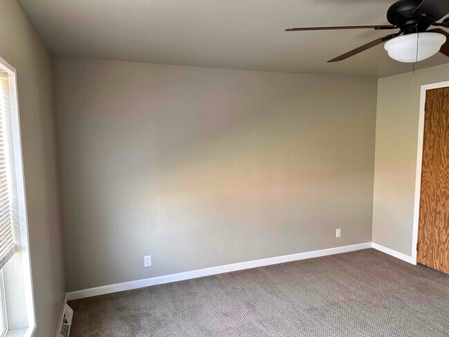 Building Photo - 12375 Chandelle Pl
