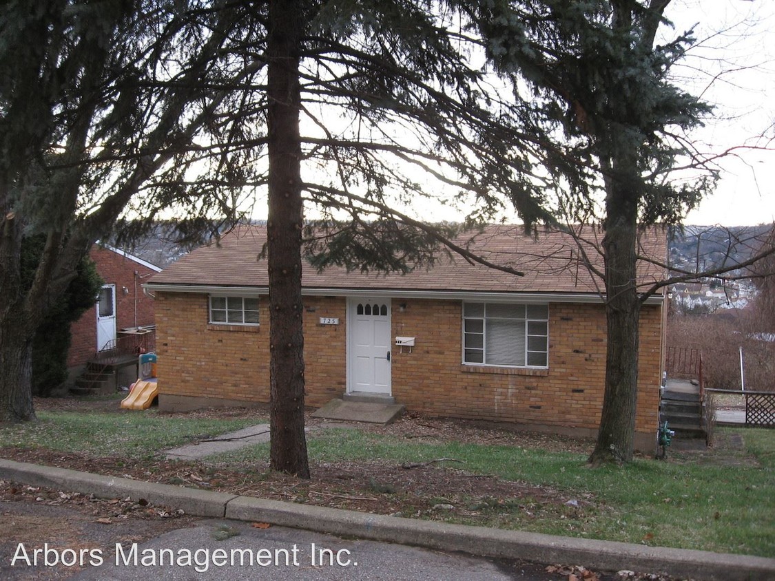 Primary Photo - 725 Darlington St