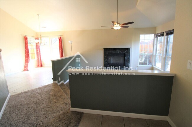 Building Photo - 4 br, 3 bath House - 5701 Laguna Oaks Dr