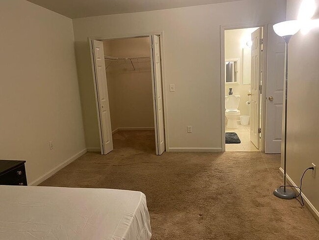 Building Photo - 831 Edpas Rd