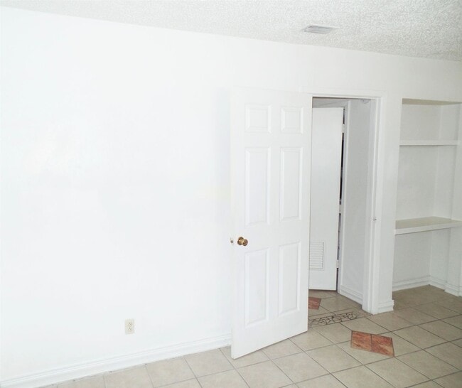 Foto del edificio - 3109 Atkinson Ave