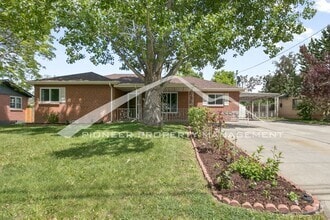 Building Photo - 3340 Ingalls St
