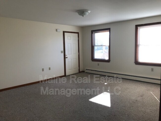 Building Photo - 33 Burleigh Rd