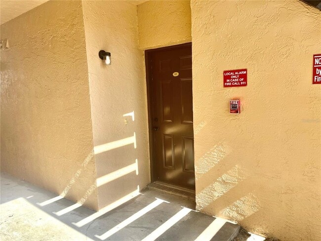 Building Photo - 5208 Via Hacienda Cir