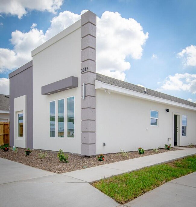 Foto del edificio - 3012 West Dr