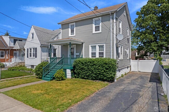 Foto del edificio - 184 Elmhurst Ave