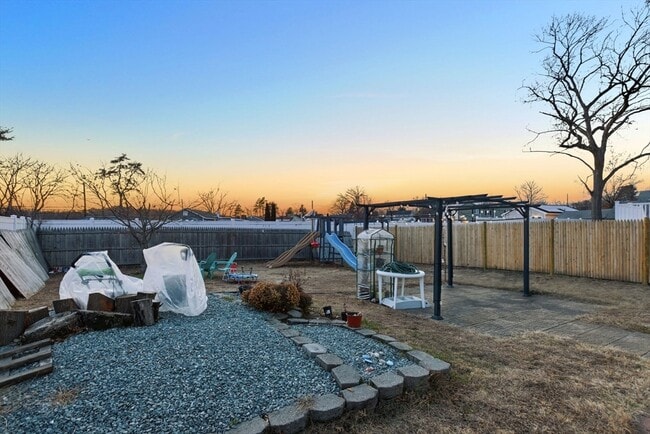 Building Photo - 14 Mt Pleasant St