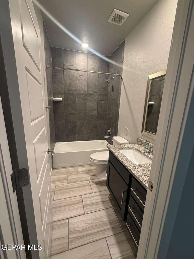 Foto del edificio - 10128 Prairie Flax Dr