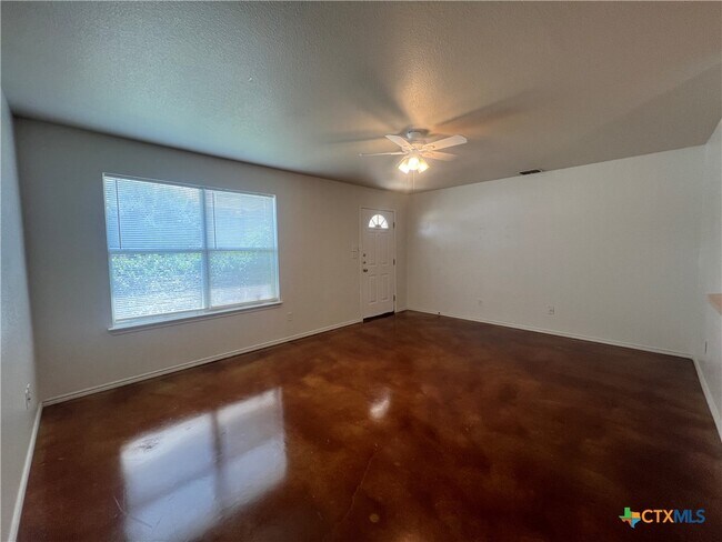 Foto del edificio - 3014 Douglas Fir Dr