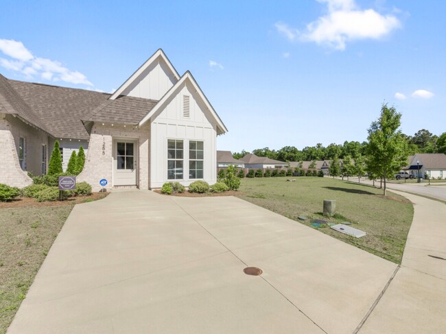 Photo - 1255 Burrow Cir House