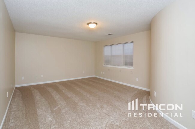 Building Photo - 5002 Ceylon Dr