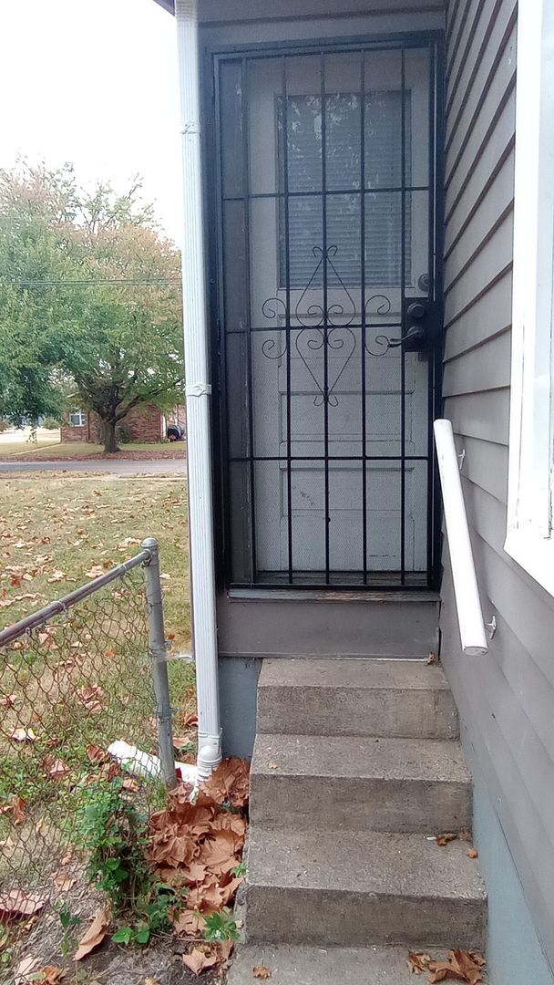 Foto del edificio - 1816 Woodlawn Ave