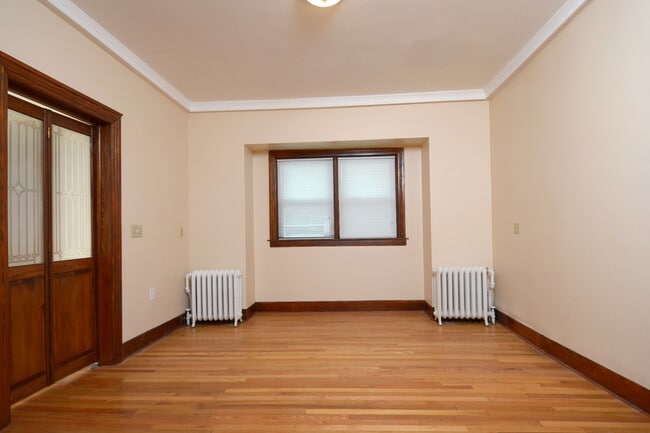 Building Photo - 4 BD / 3 BA in St. Paul. HALF OFF FIRST MO...
